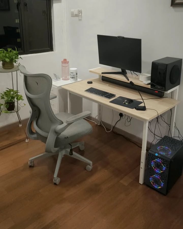 The same room, refitted in 2025.